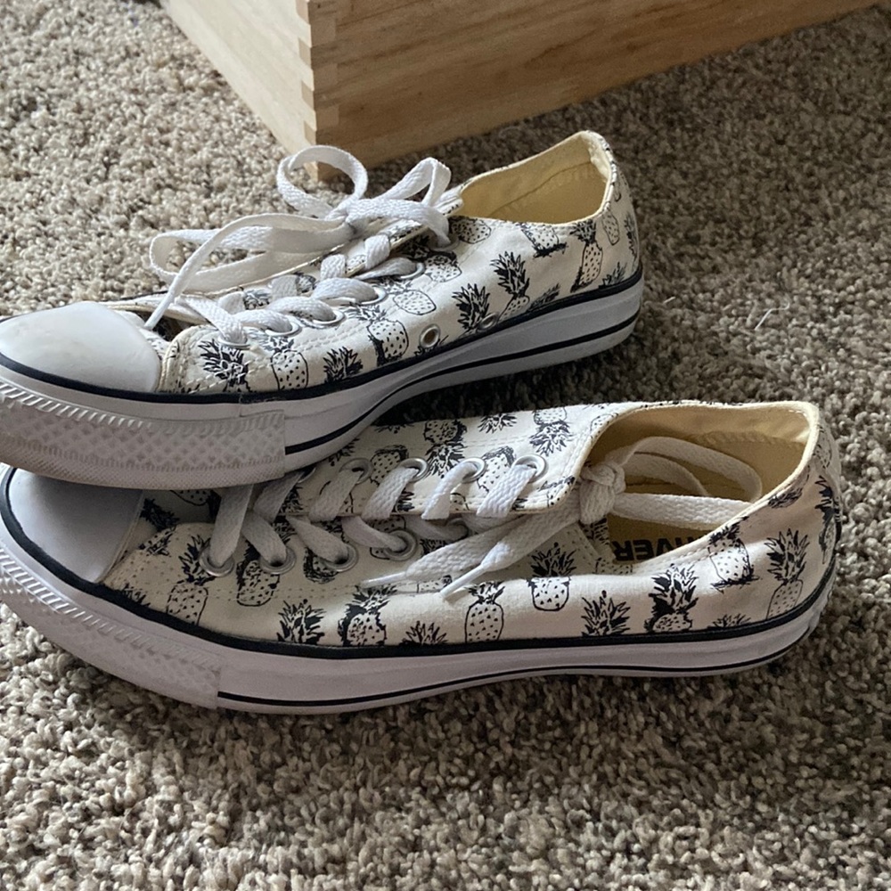 Converse size 8.5